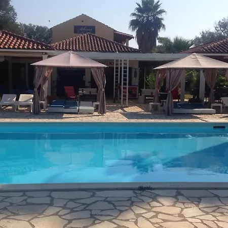 Athina 3*