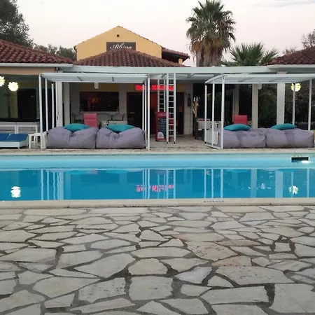 Aparthotel Athina 3*